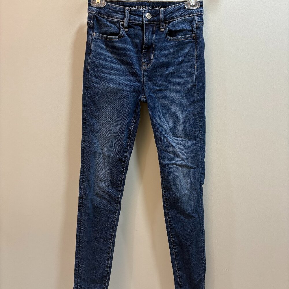 American Eagle hi-rise jegging size 2 short